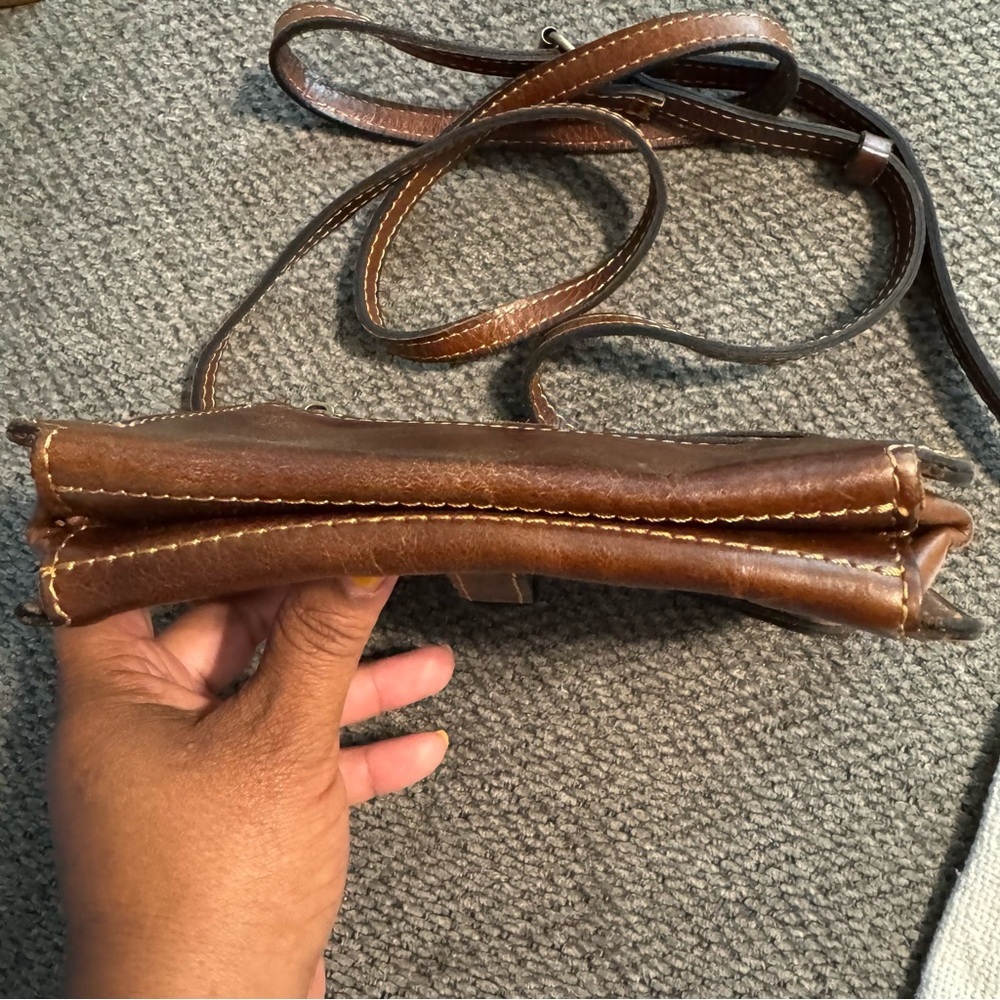 Patricia Nash Torri Crossbody Bag Heritage With Embossed Logo - Picture 5 of 9